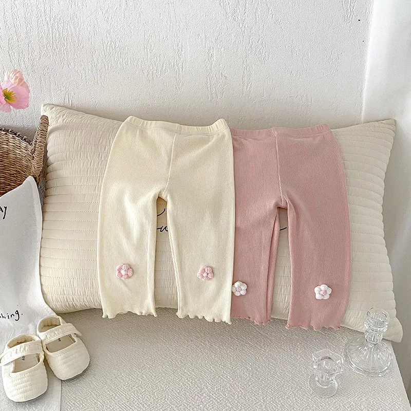 小花フラワーモチーフ付きリブ編みレギンス
