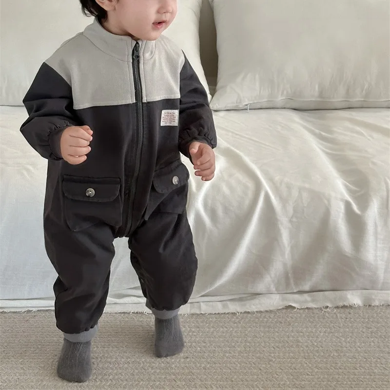 【BABY】バイカラー配色ジップアップロンパース