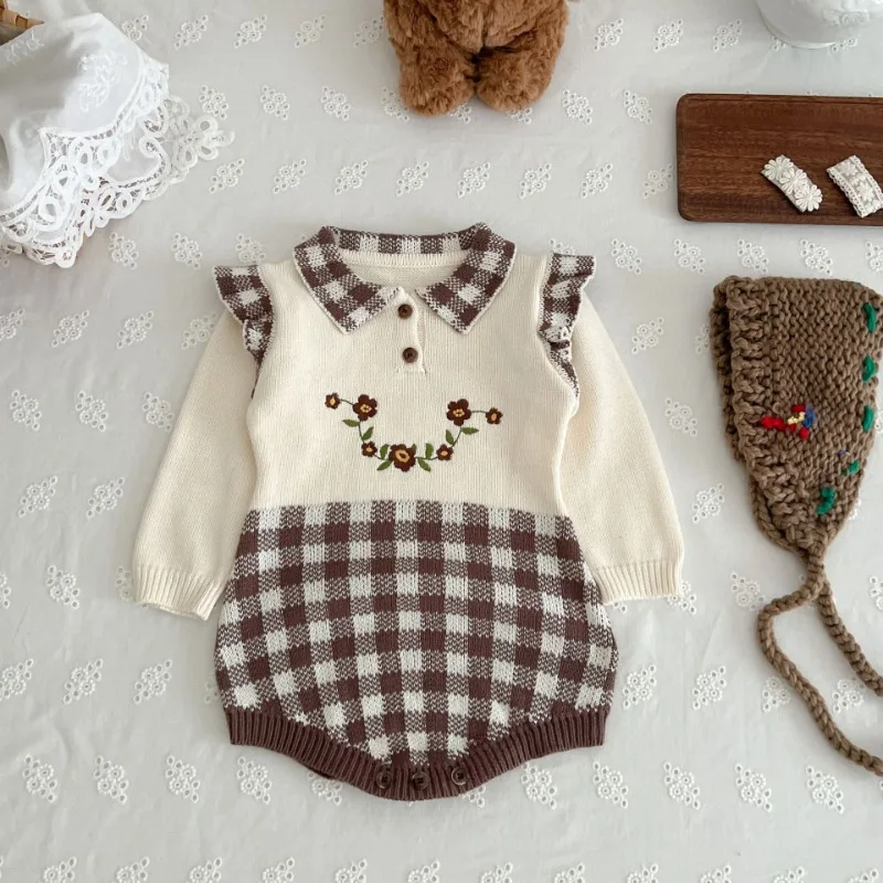 フラワー刺繍チェック襟付き長袖ロンパース