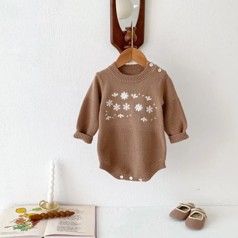 レインフラワー刺繍ニットロンパース