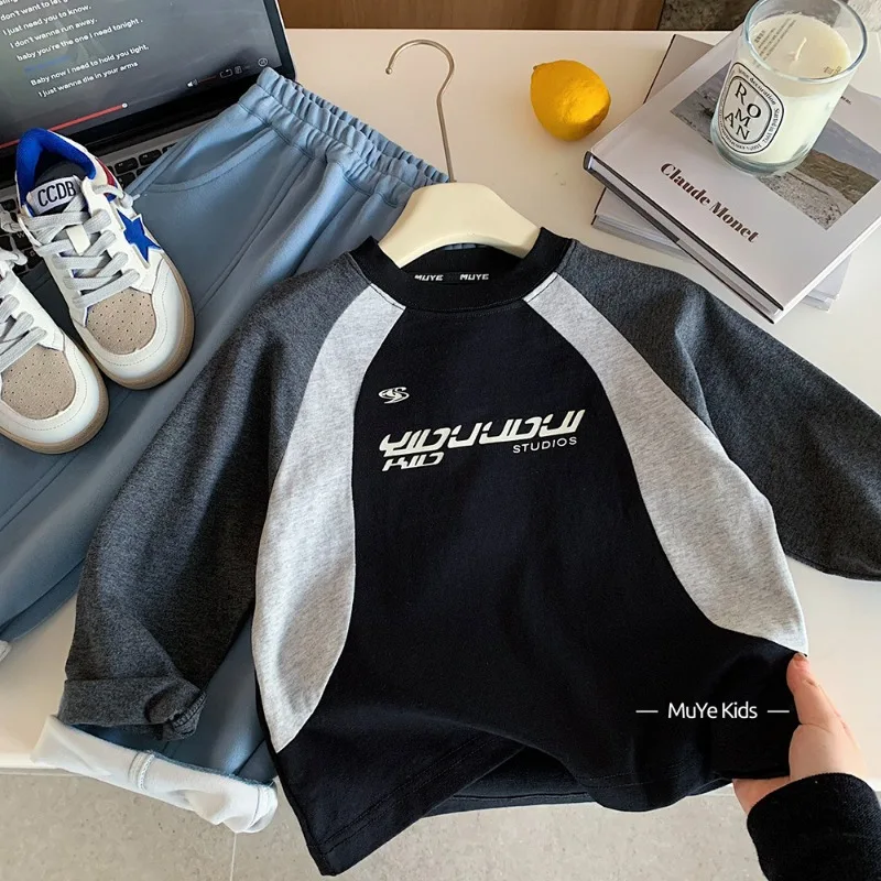 英字ロゴプリント配色切り替え長袖Tシャツ
