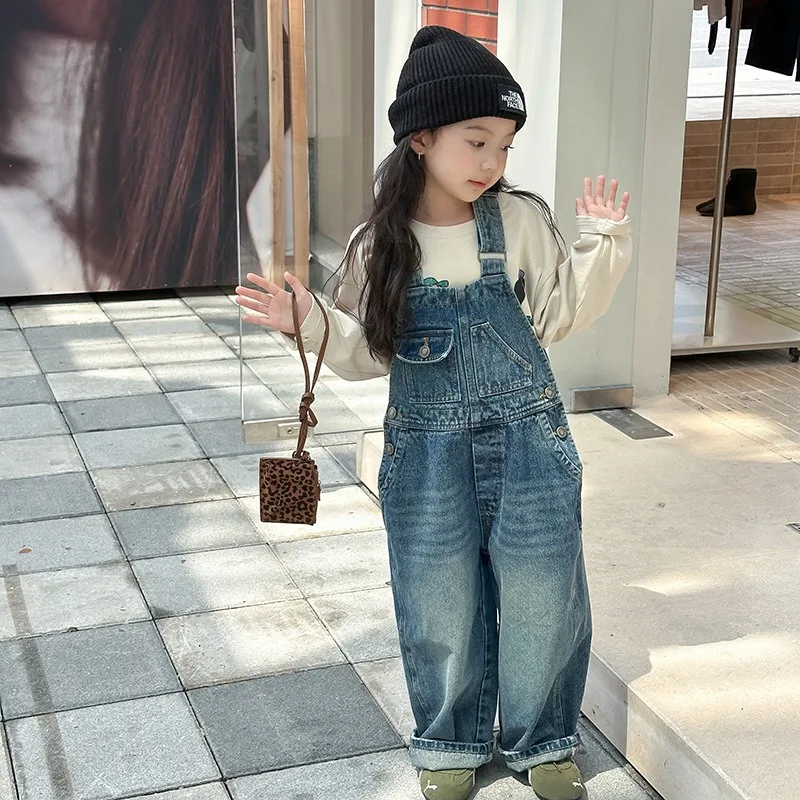 ウォッシュ加工ワイドデニムサロペットパンツ
