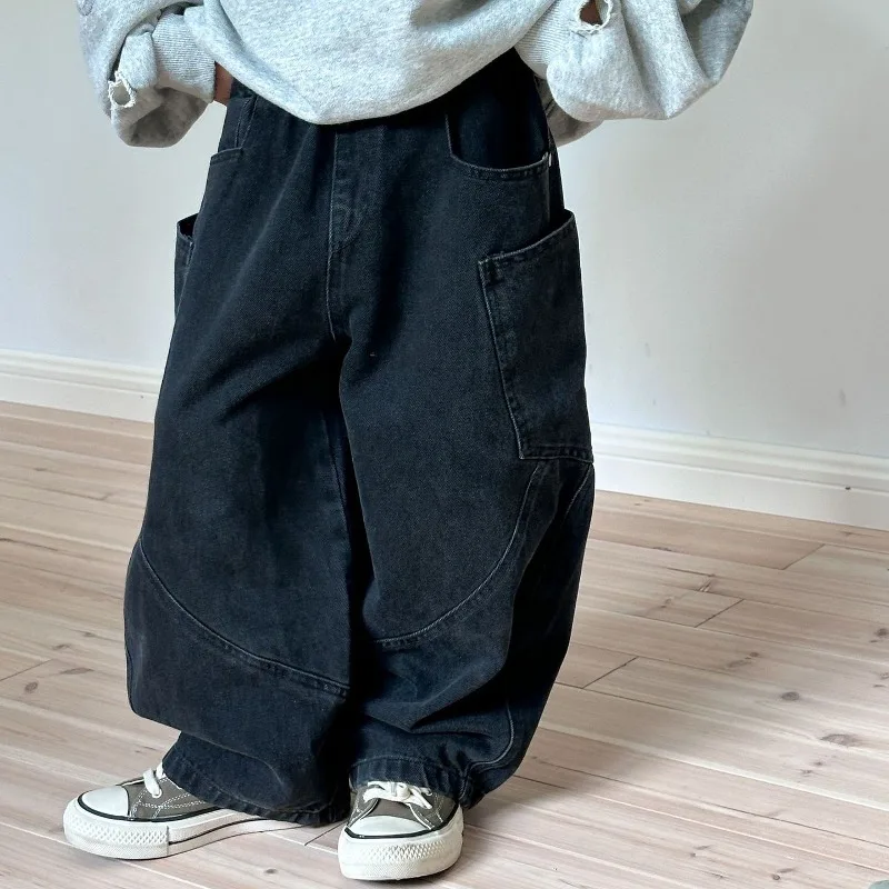 ルーズフィットワイドカーブデニムパンツ