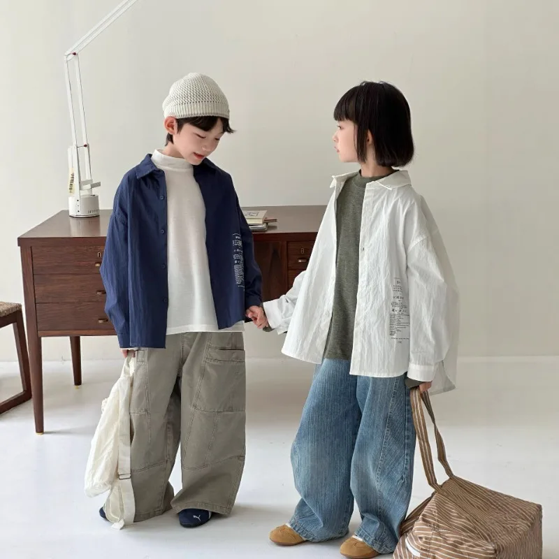 サイド英字ロゴプリント長袖カジュアルシャツ