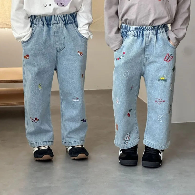 刺繍入りデイリーストレートデニムパンツ
