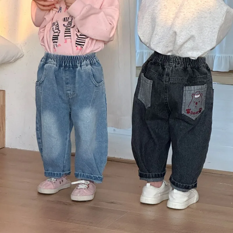 ゆったりワイドシルエットデニムパンツ