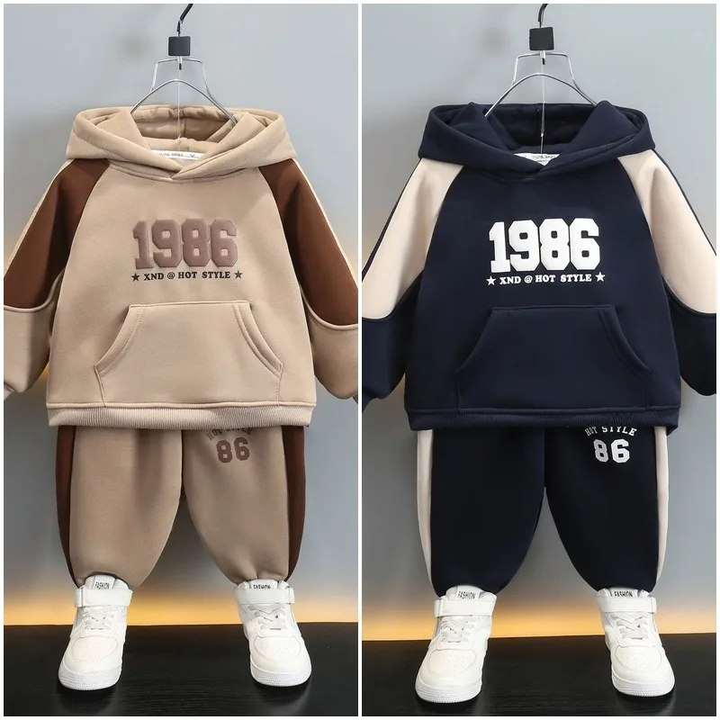 ナンバーロゴラグランパーカー上下セット