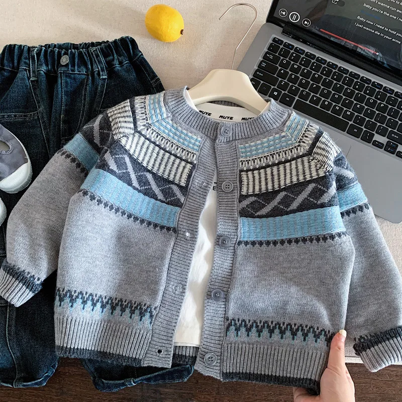 リーフブロッサムジャガードニットカーディガン