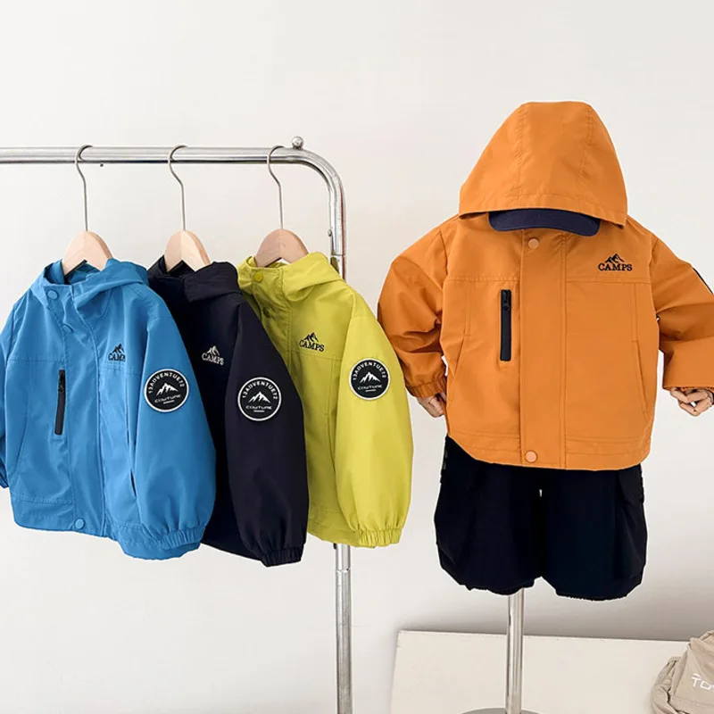 CAMPSマウンテンロゴウィンドブレーカー