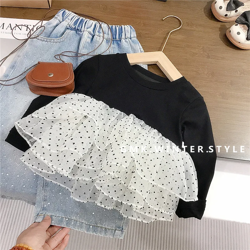 【リンクコーデ】ドットフリルTシャツ／デニムパンツ