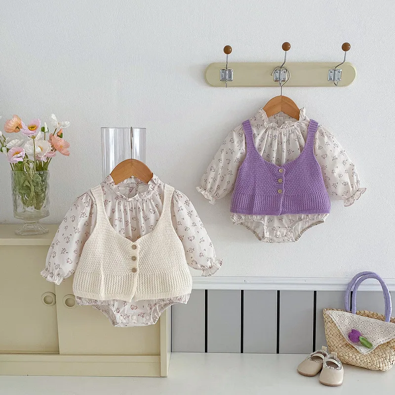 【セット】うさぎ刺繍 ボディスーツ＋ニットベストセット