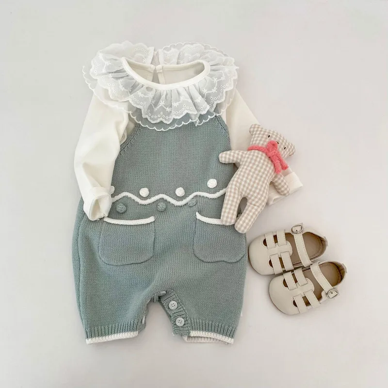 【BABY】ポンポンデザインニットサロペットロンパース