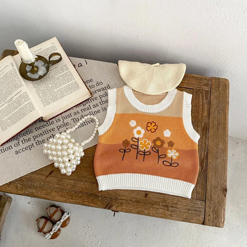 【BABY】フラワー刺繍ボーダーオレンジニットベスト