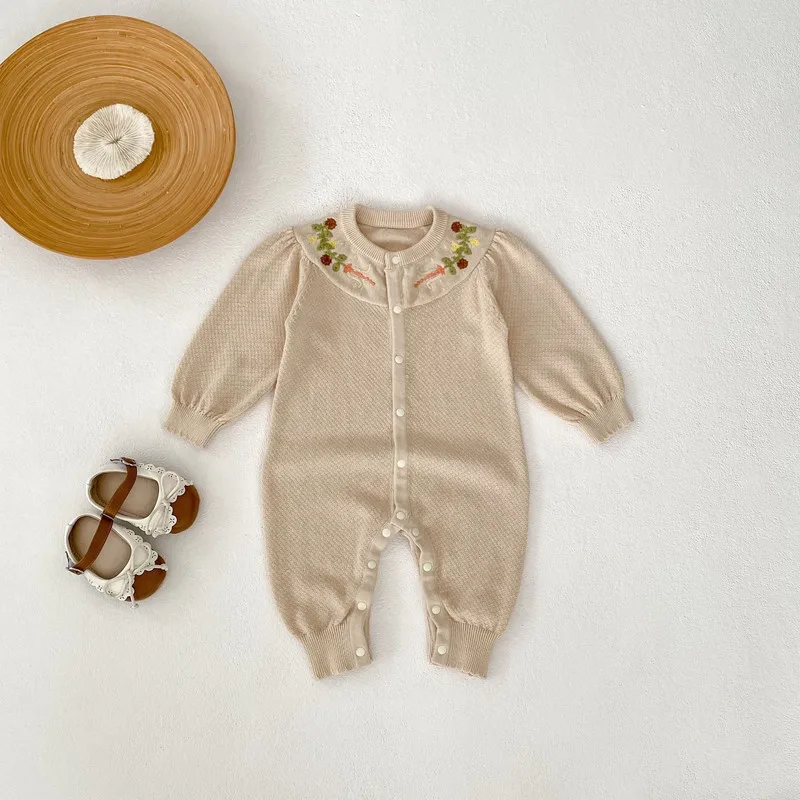 【BABY】襟付きフラワー刺繍ニット長袖ロンパース