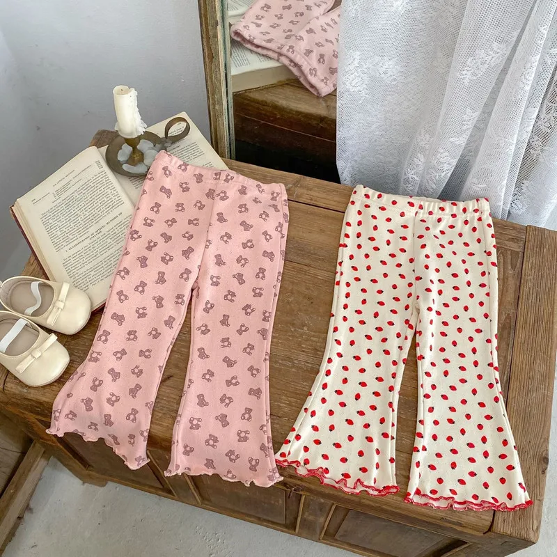 【BABY】くまフルーツ総柄裾フリルフレアレギンスパンツ