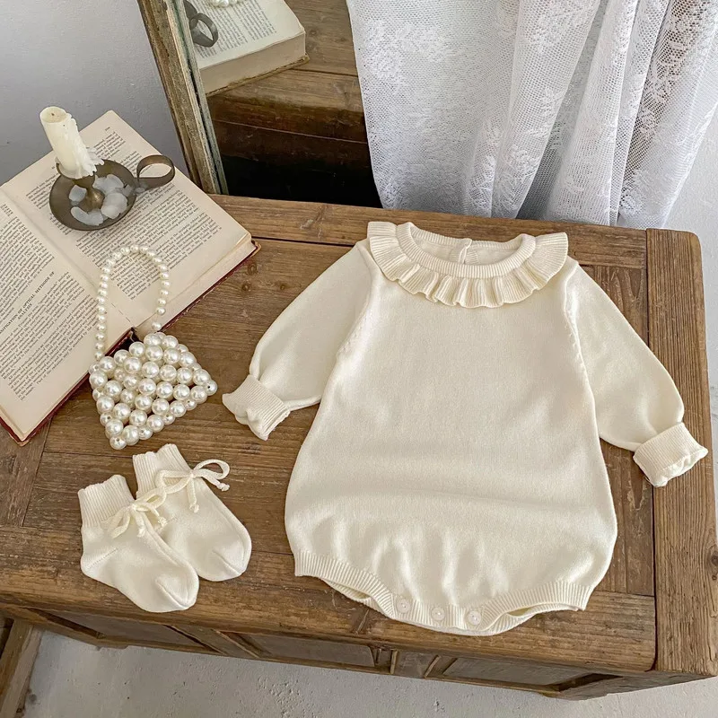 【BABY】クリームフリル襟長袖ニットロンパース
