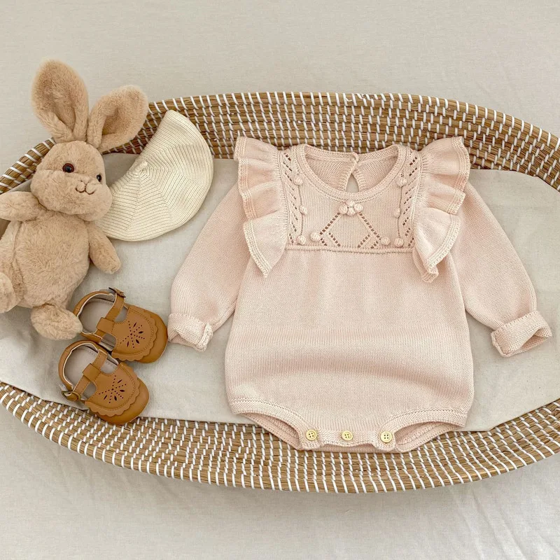 【BABY】フリル透かし編み長袖ニットロンパース