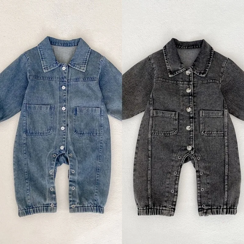 【BABY】フロントボタンくま刺繍襟付き長袖デニムロンパース