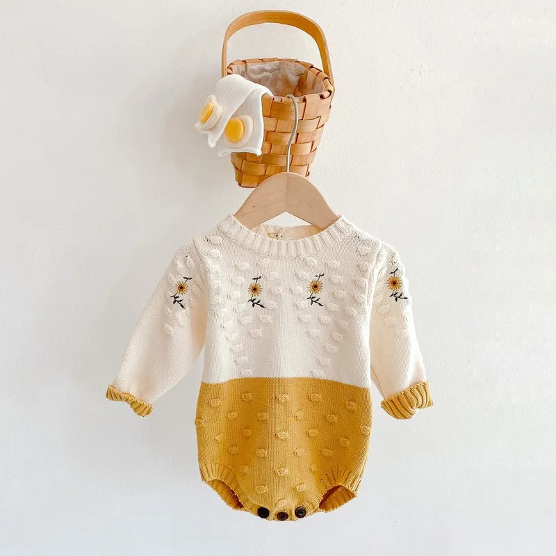 【BABY】ひまわり刺繍バイカラー長袖ニットロンパース