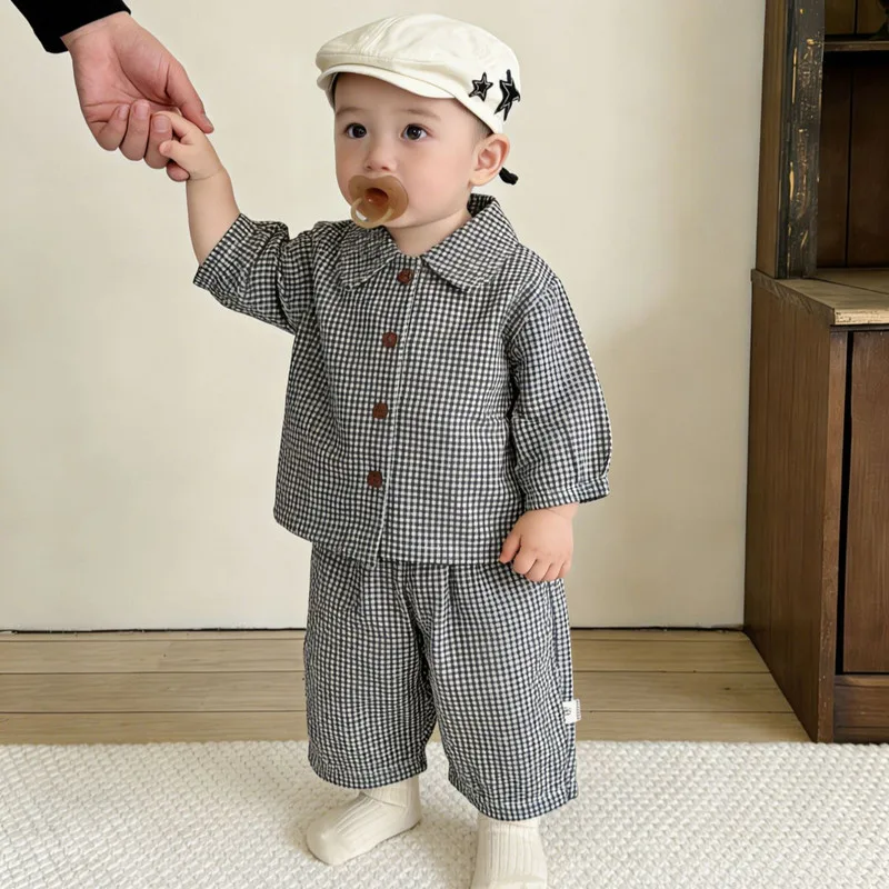 ブラックチェック柄長袖シャツパンツセットアップ