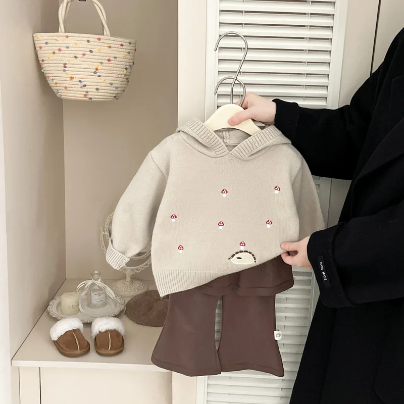 【BABY】マッシュルーム刺繍フードニットセーター