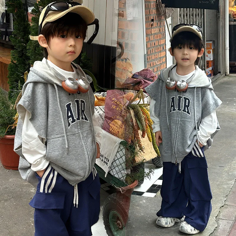 【KID】AIRロゴフード付きジップアップベスト