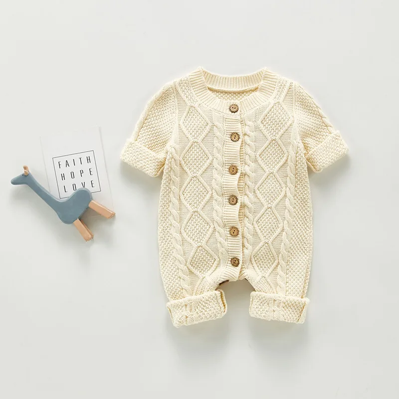 【BABY】フロントボタンケーブル編みニットロンパース