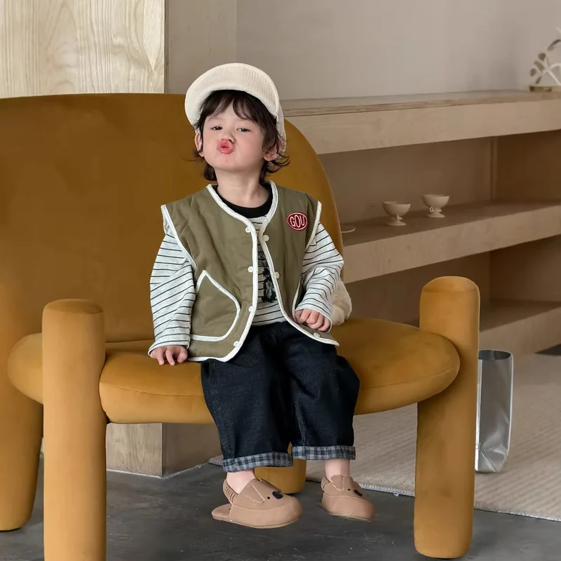 【BABY】配色パイピングフロントロゴワッペンベスト