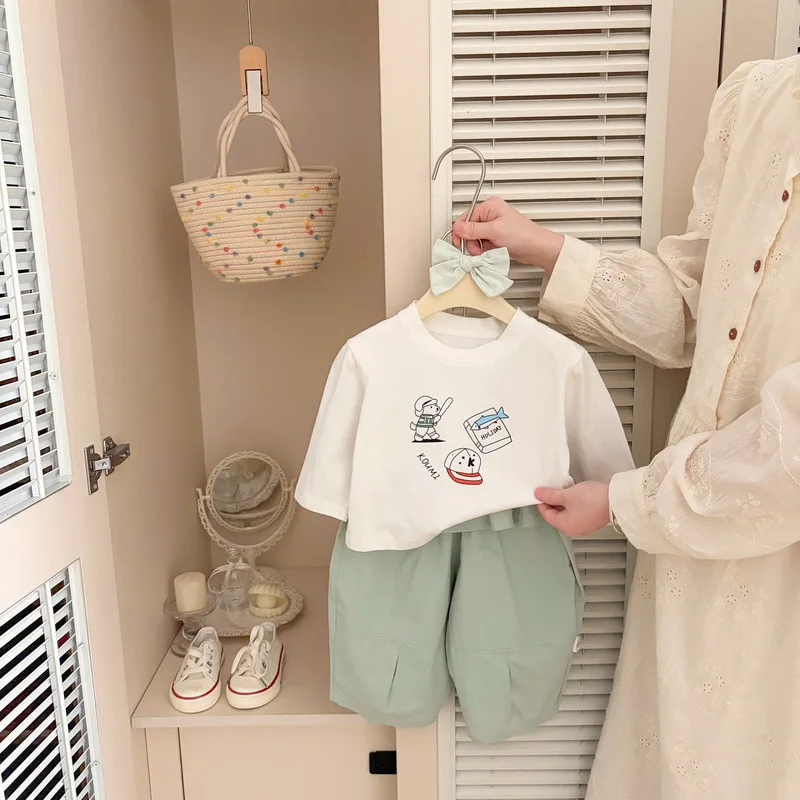 【BABY】ホリデーカートゥーンプリント長袖Tシャツ