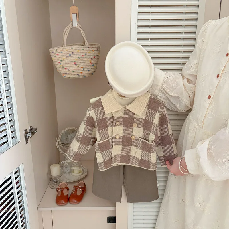 【BABY】ブラウンチェック襟付きニットカーディガン