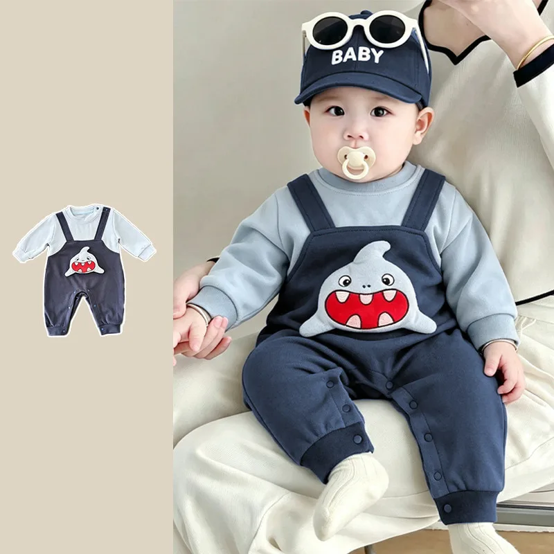 【BABY】スマイルシャークサロペットロンパース