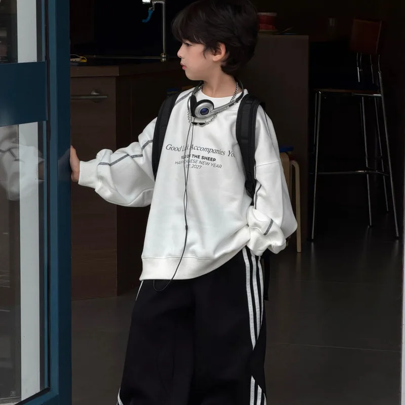 【KID】ステッチデザイン英字長袖トレーナー