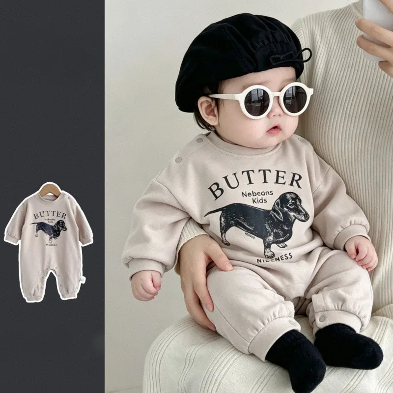 【BABY】ダックスフンド英字プリント長袖ロンパース