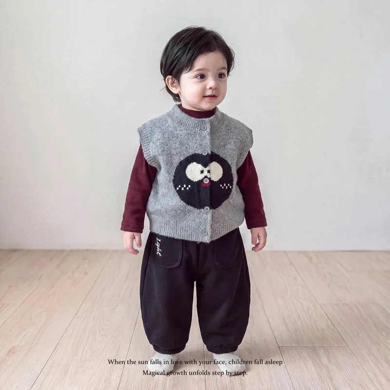 【BABY】くまモチーフボタンニットベスト
