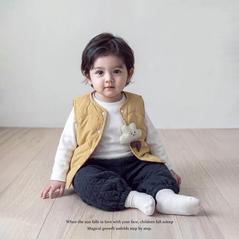 【BABY】くまモチーフデザインイエローベスト