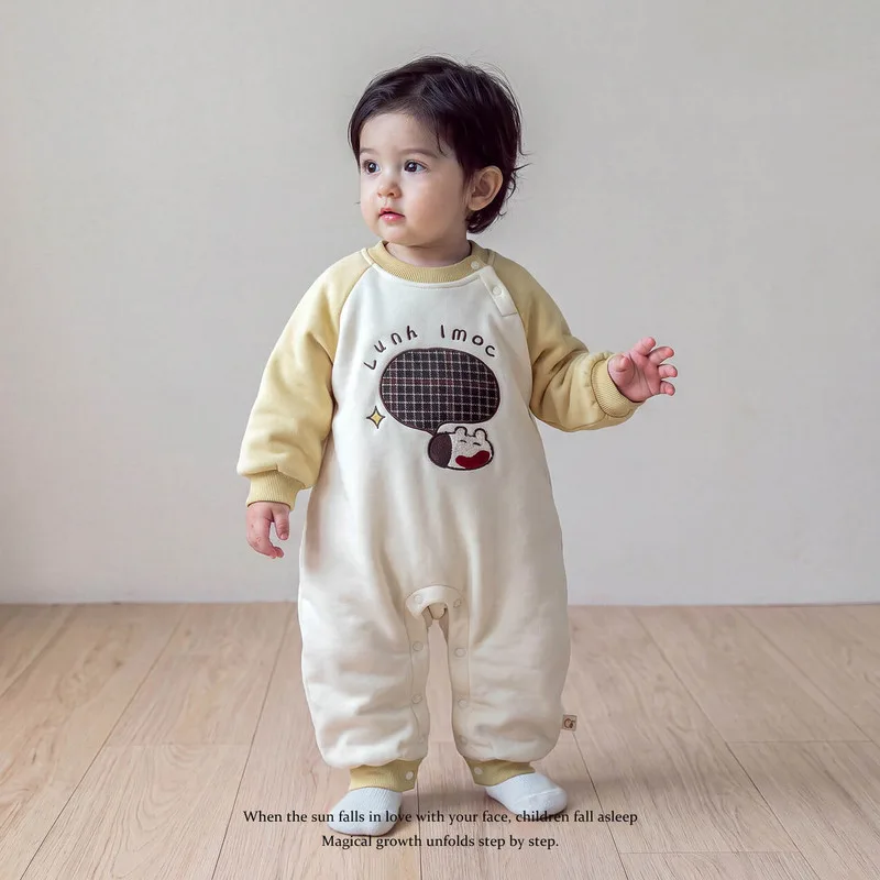 【BABY】英字プリント子犬モチーフ裏起毛ロンパース