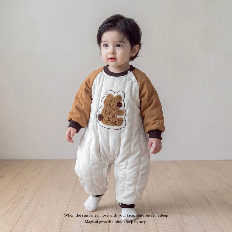 【BABY】くまモチーフ配色切替キルティングロンパース