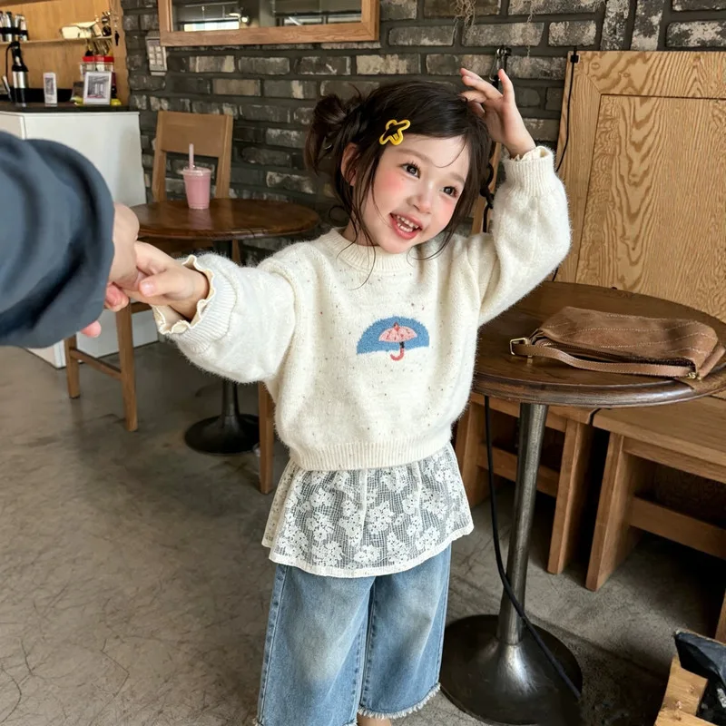 【リンクコーデ】傘モチーフニットTシャツ／デニムパンツ