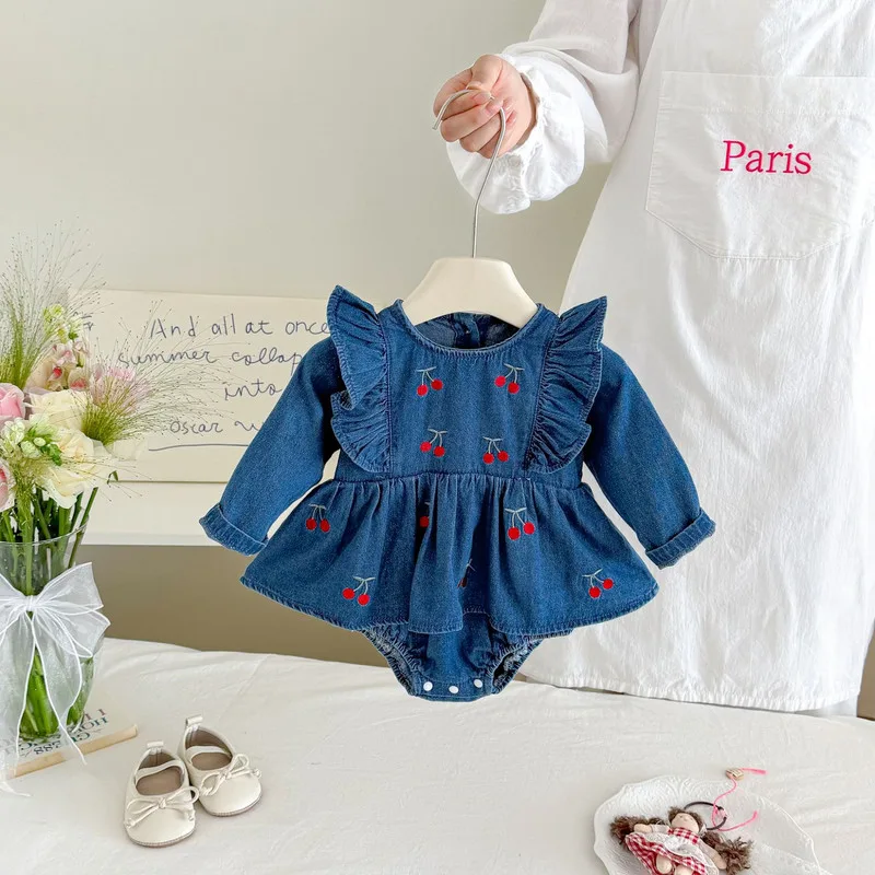 【BABY】さくらんぼ刺繍デニムフリルロンパース