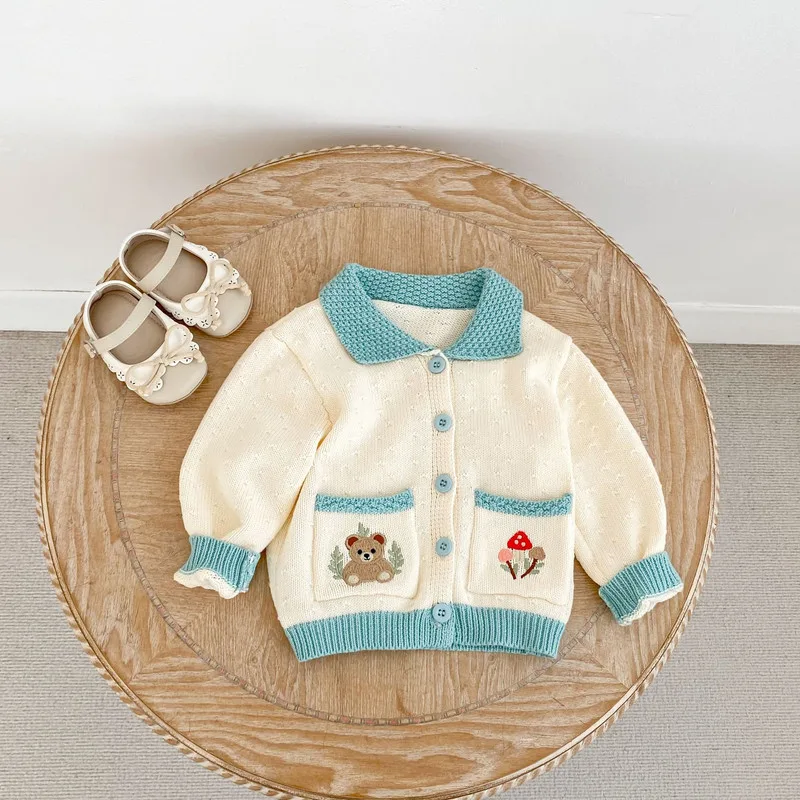 【BABY】きのこハウスくま刺繍襟付きカーディガン