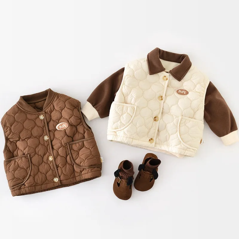 【BABY】花モチーフキルティング中綿前ボタンベスト