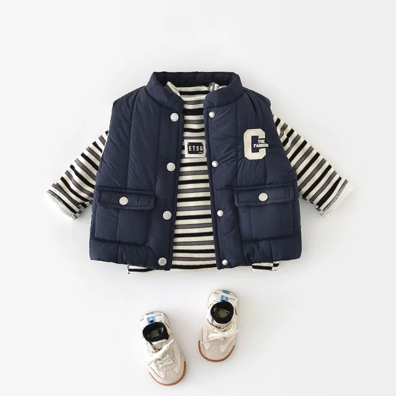 【BABY】Cロゴキルティング中綿ボタンベスト