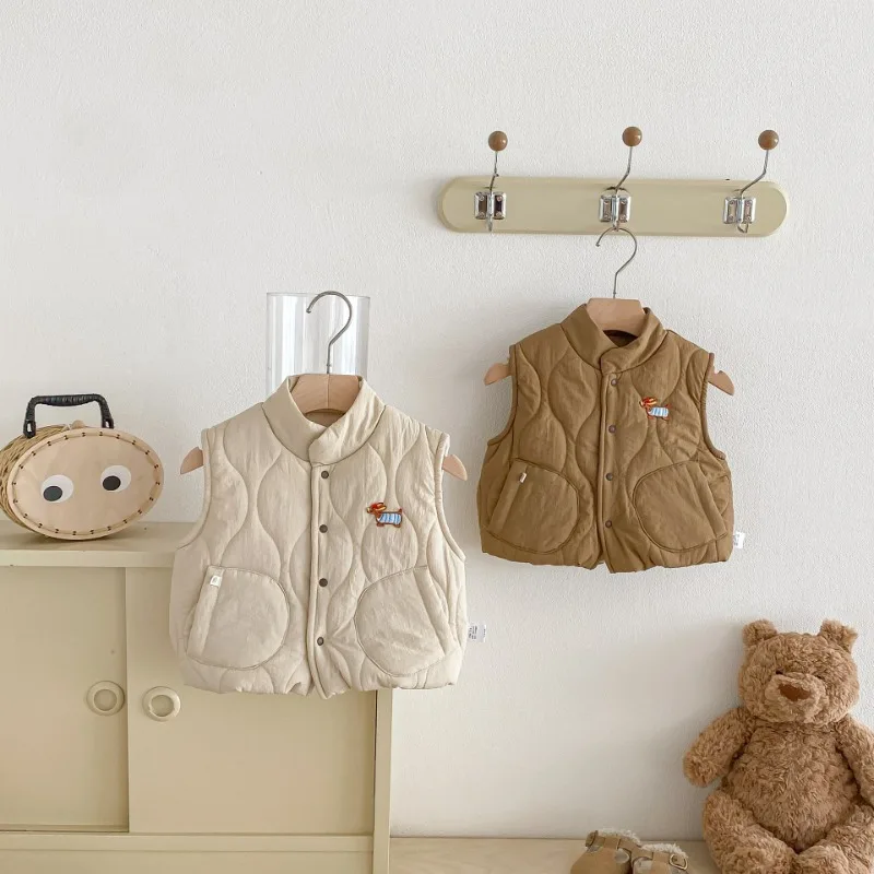 【BABY】フライングハットドッグモチーフベスト