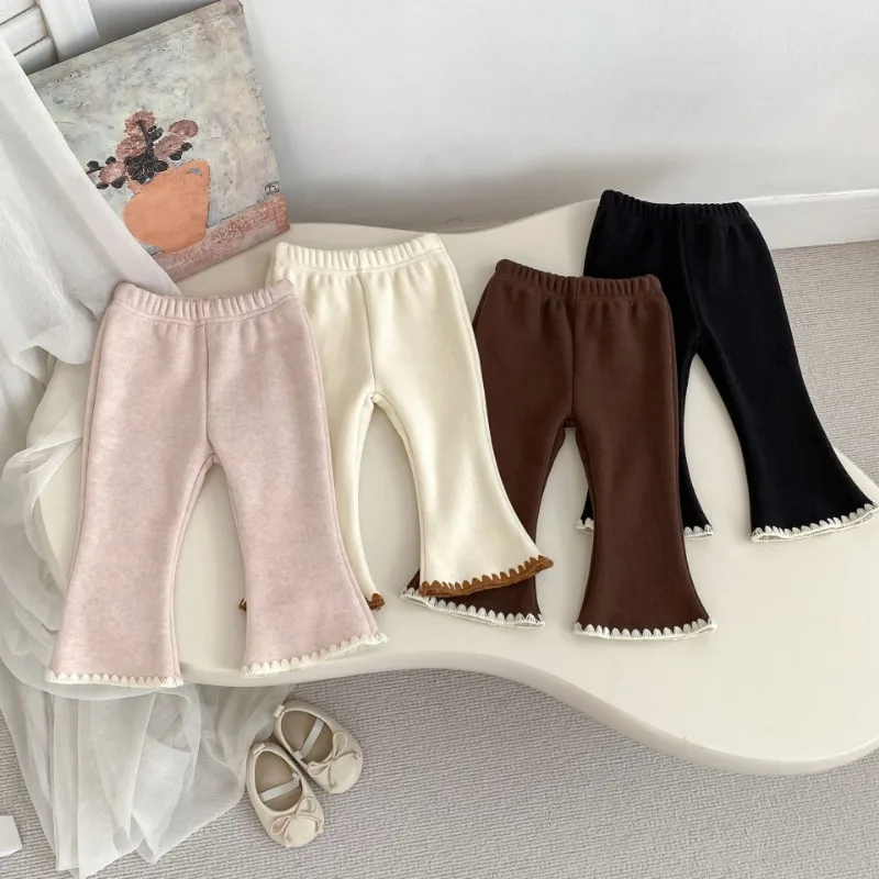 【BABY】スカラップ裾デザイン裏起毛フレアパンツ