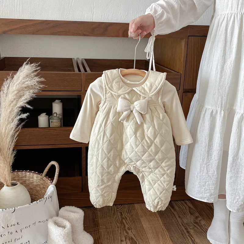 【BABY】バニラクリームキルティングロンパース