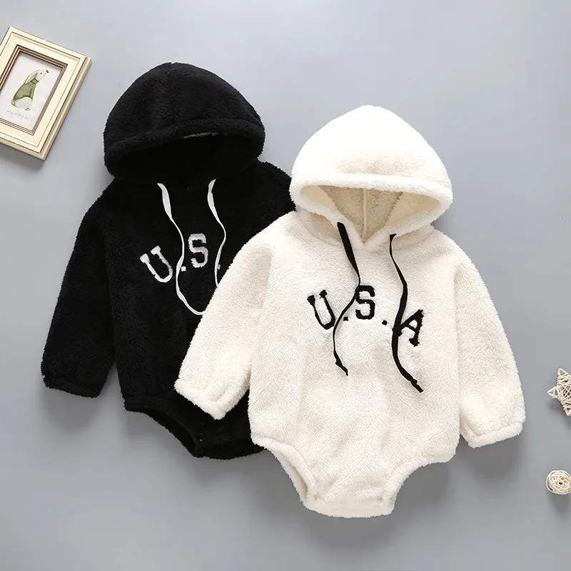 【BABY】USAロゴフリースフード付きロンパース