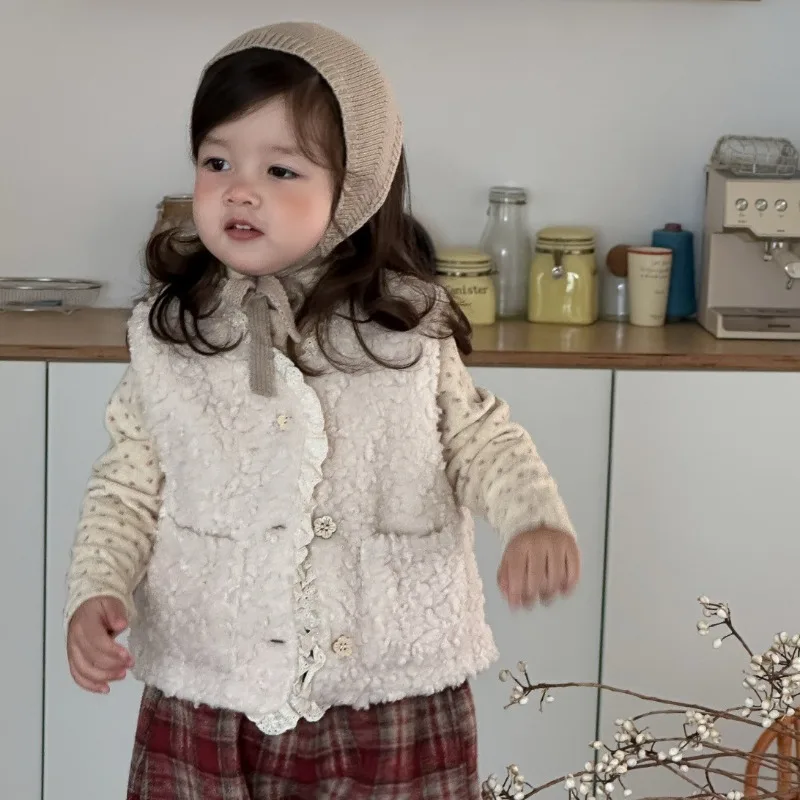 【BABY】フラワーボタン付きフリースベスト