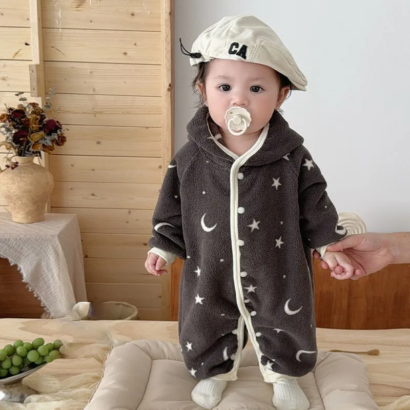 【BABY】月と星柄フリース長袖ベビーロンパース