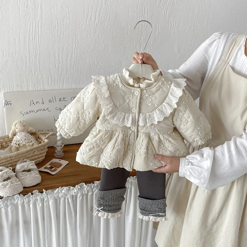 【BABY】フラワー刺繍フリル襟裏起毛ジャケット