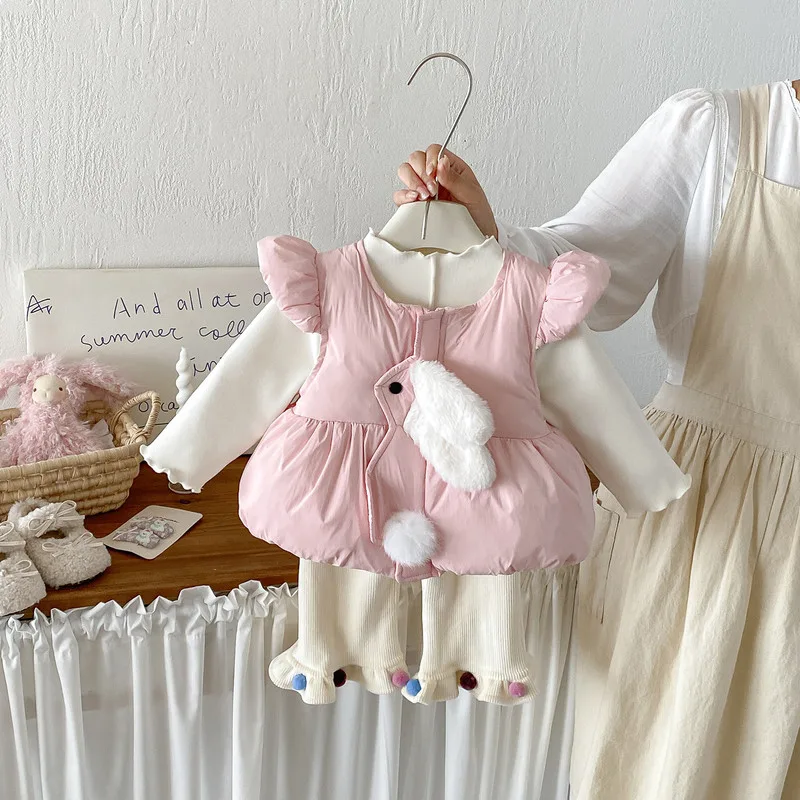 【BABY】ピンクうさぎモチーフ裏起毛フリルベスト